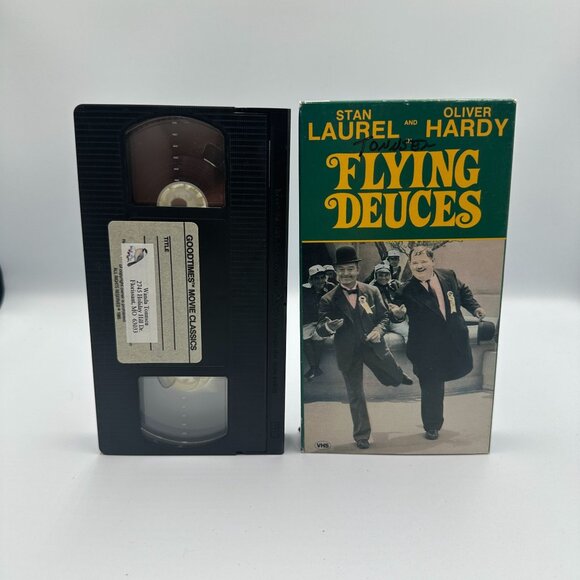 Flying Deuces VHS 1939 Laurel & Hardy GoodTimes Classics Comedy B/W - Picture 3 of 3